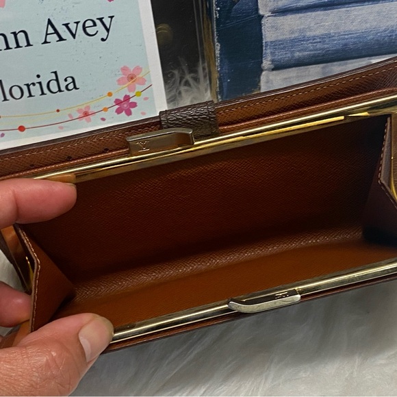 🤩MONOGRAM WALLET🤩 - Picture 9 of 16